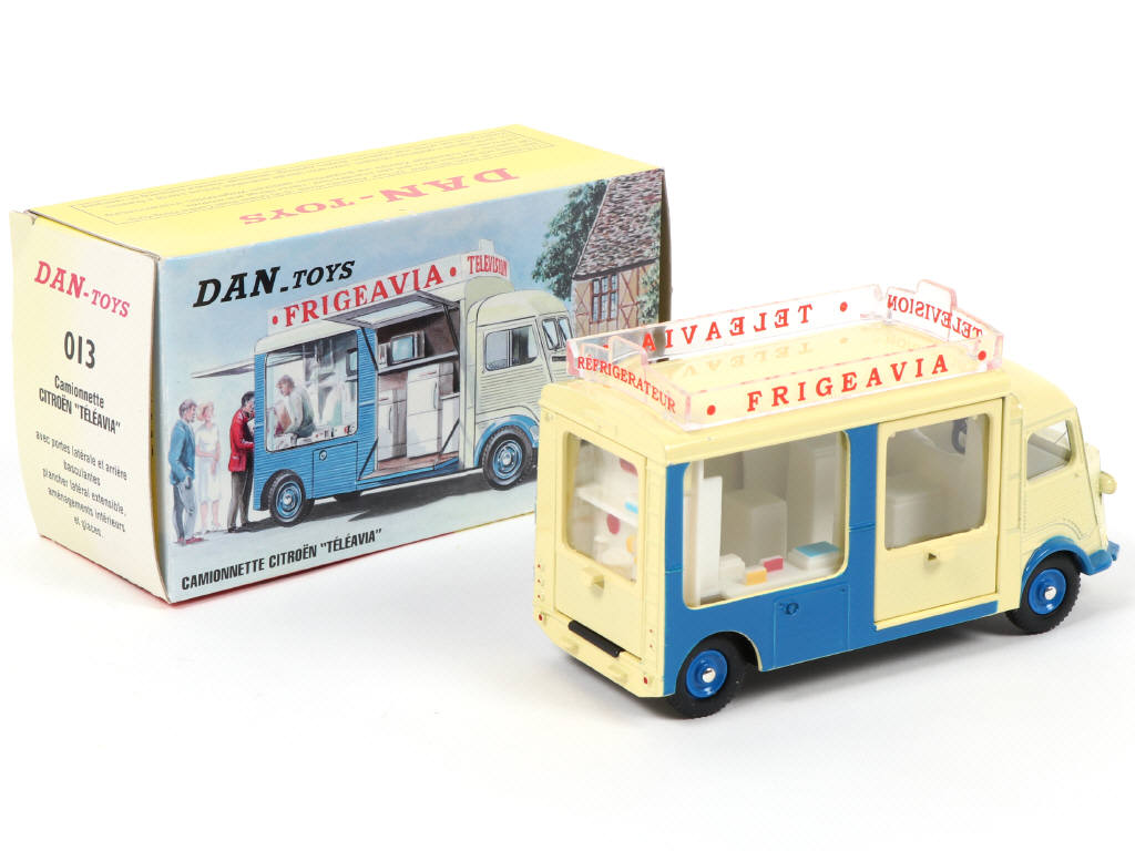 Lot 304 - DAN-TOYS (FRANCE) (1)