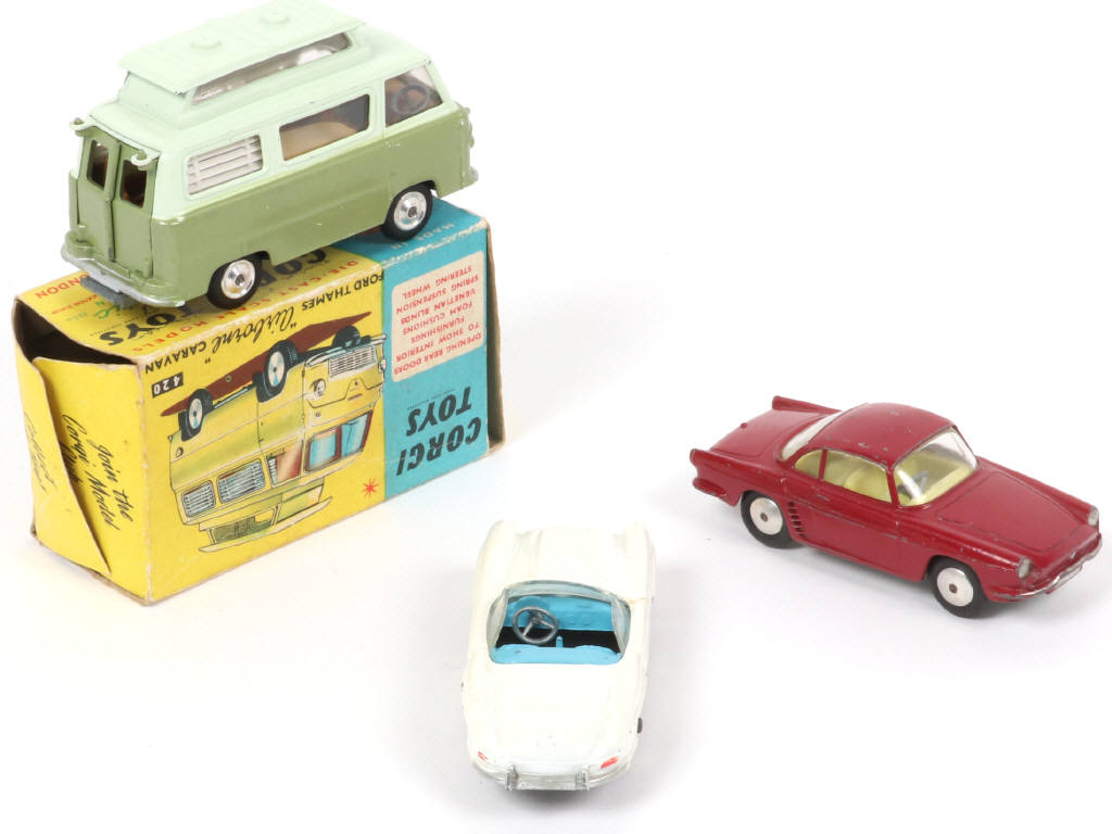 Lot 208 - CORGI TOYS (GB) (3)