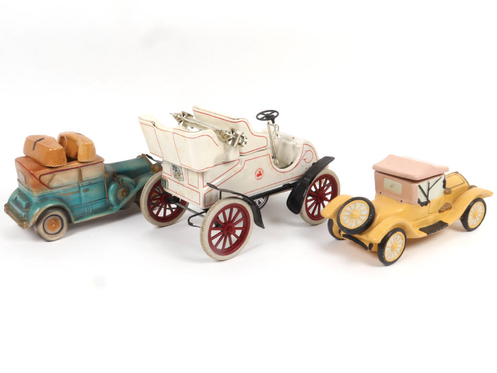 Lot 56 - DIVERS (3)