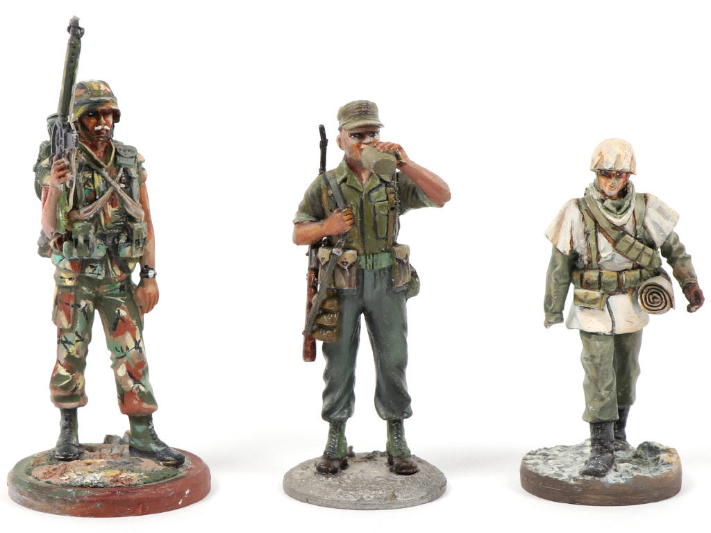 Lot 27 - DIVERS (15)