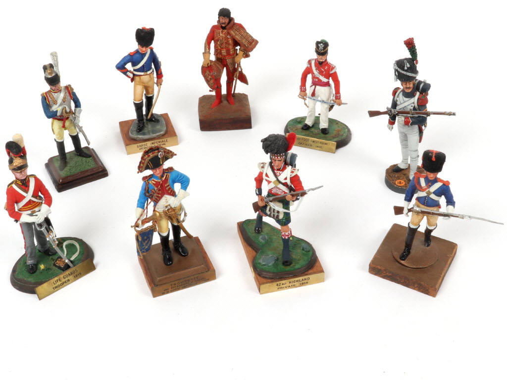 Lot 51 - DIVERS (9)