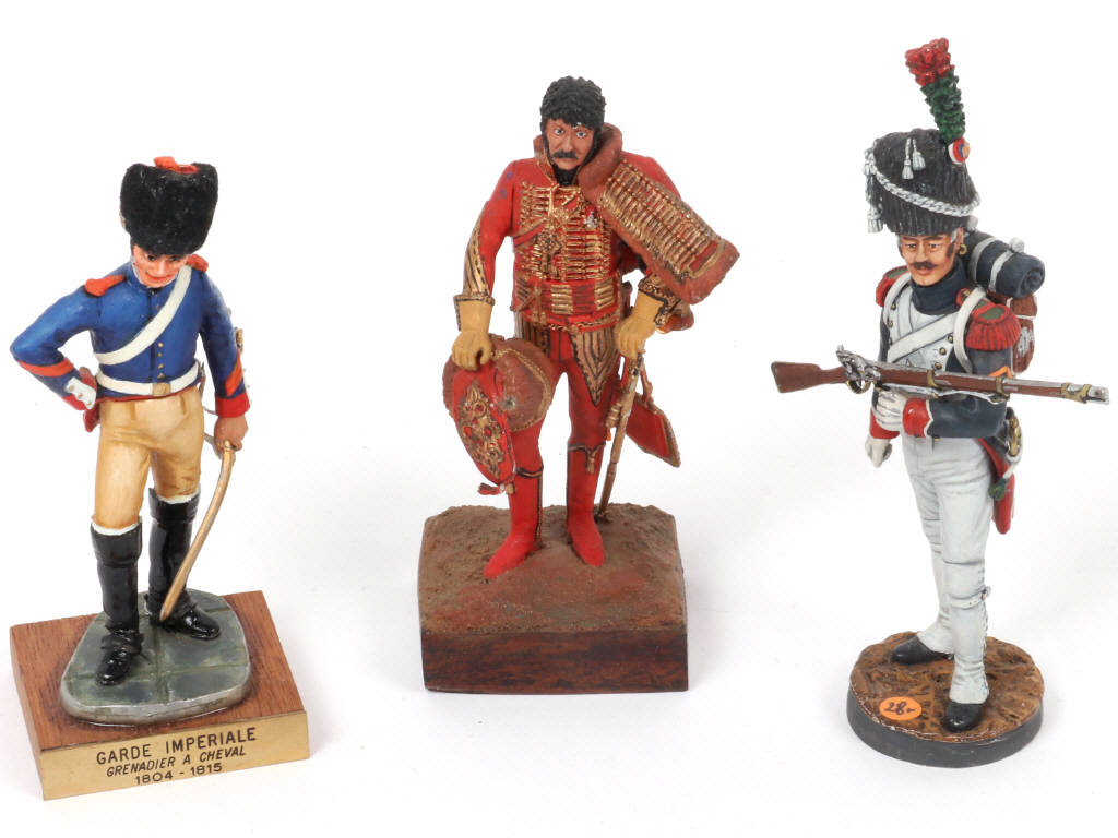 Lot 51 - DIVERS (9)