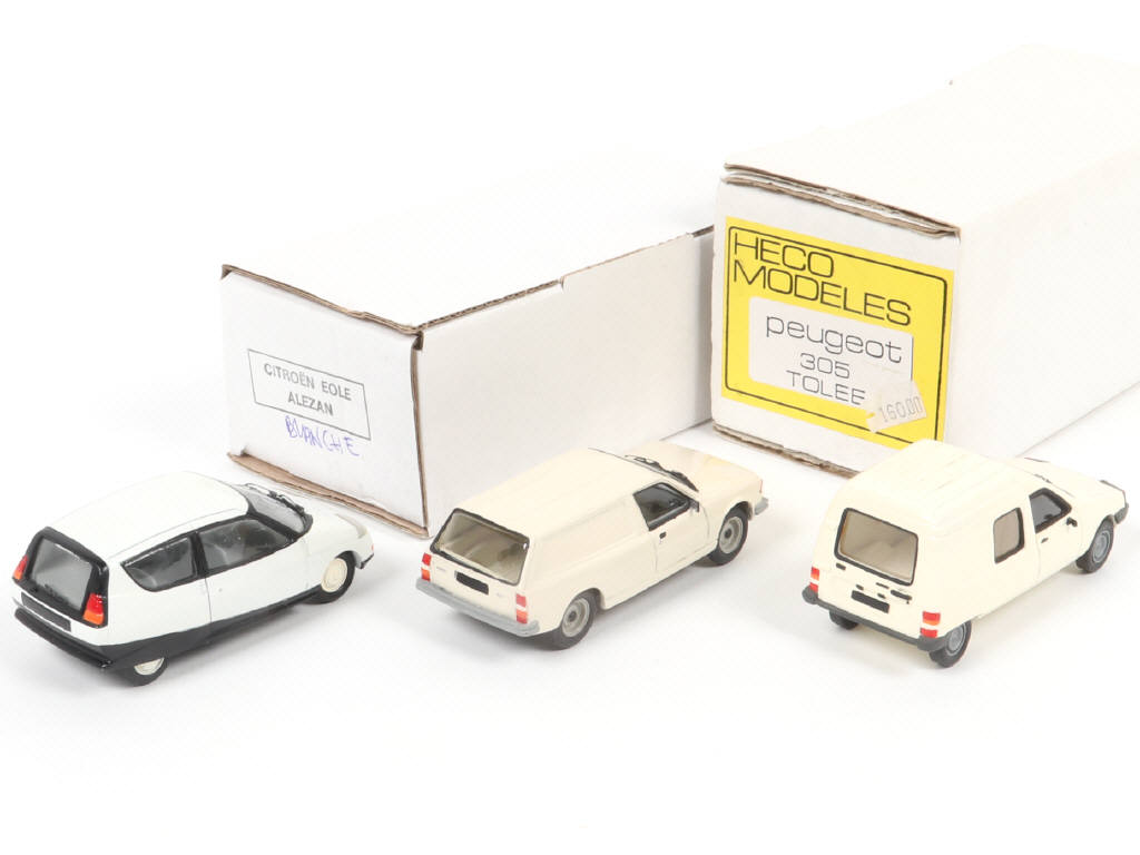 Lot 49 - DIVERS (3)