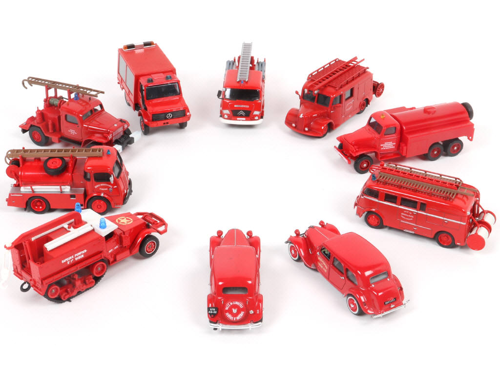 Lot 67 - DIVERS (10)