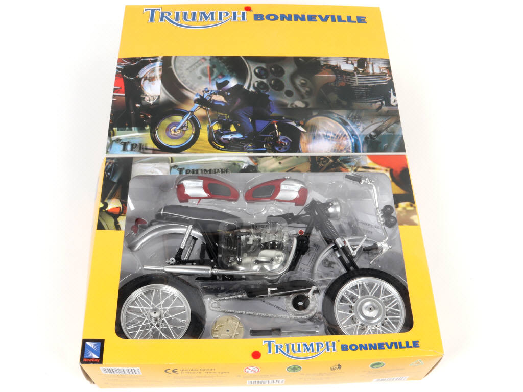 Lot 23 - NEW-RAY (CHINE) (1)