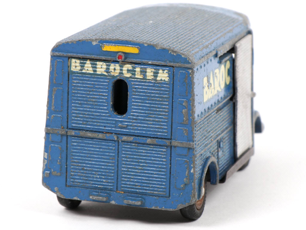 Lot 393 - DINKY TOYS (FRANCE) (1)