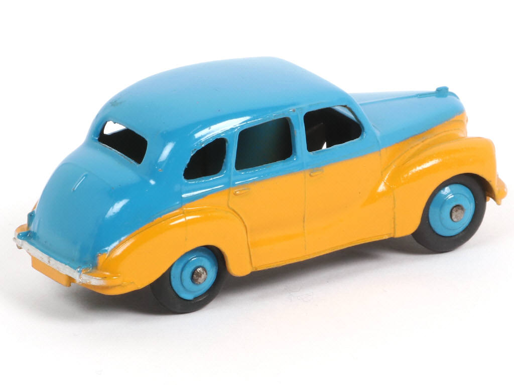Lot 104 - DINKY TOYS (GB) (1)