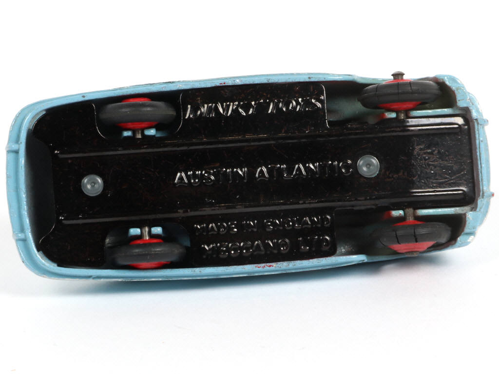 Lot 98 - DINKY TOYS (GB) (1)