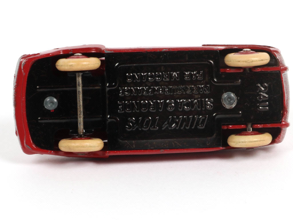 Lot 230 - DINKY TOYS (FRANCE) (1)