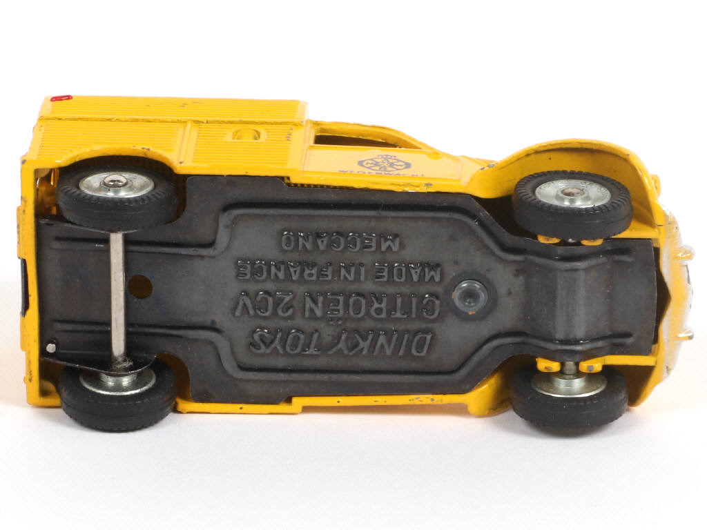 Lot 250 - DINKY TOYS (FRANCE) (1)