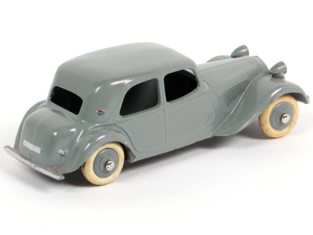 Lot 223 - DINKY TOYS (FRANCE) (1)
