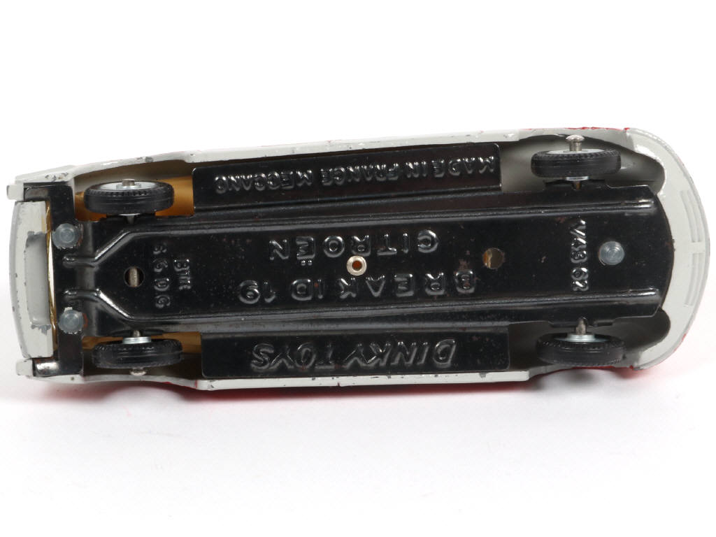 Lot 241 - DINKY TOYS (FRANCE) (1)