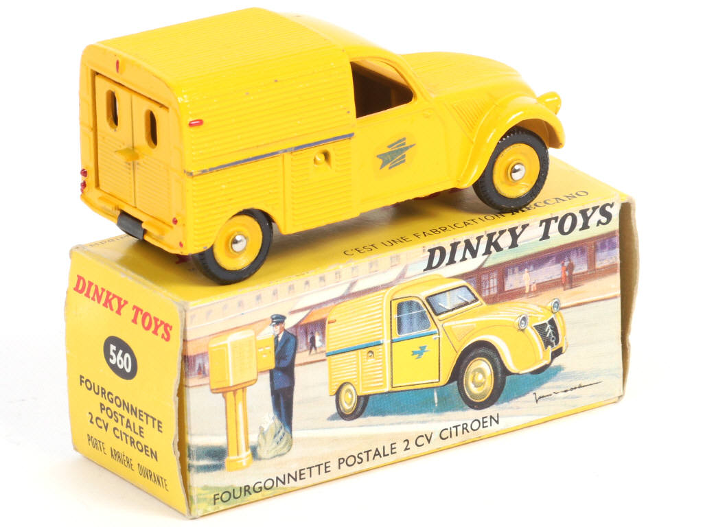 Lot 297 - DINKY TOYS (FRANCE) (1)