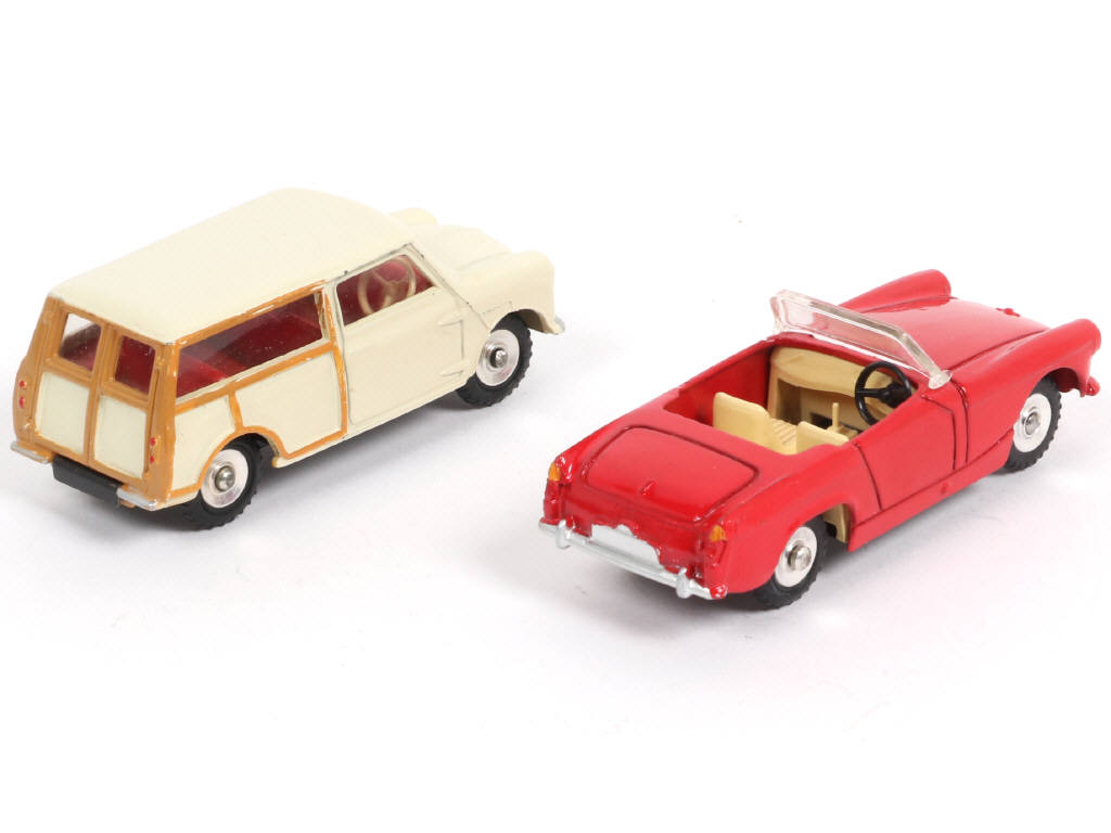 Lot 190 - DINKY TOYS (GB) (2)