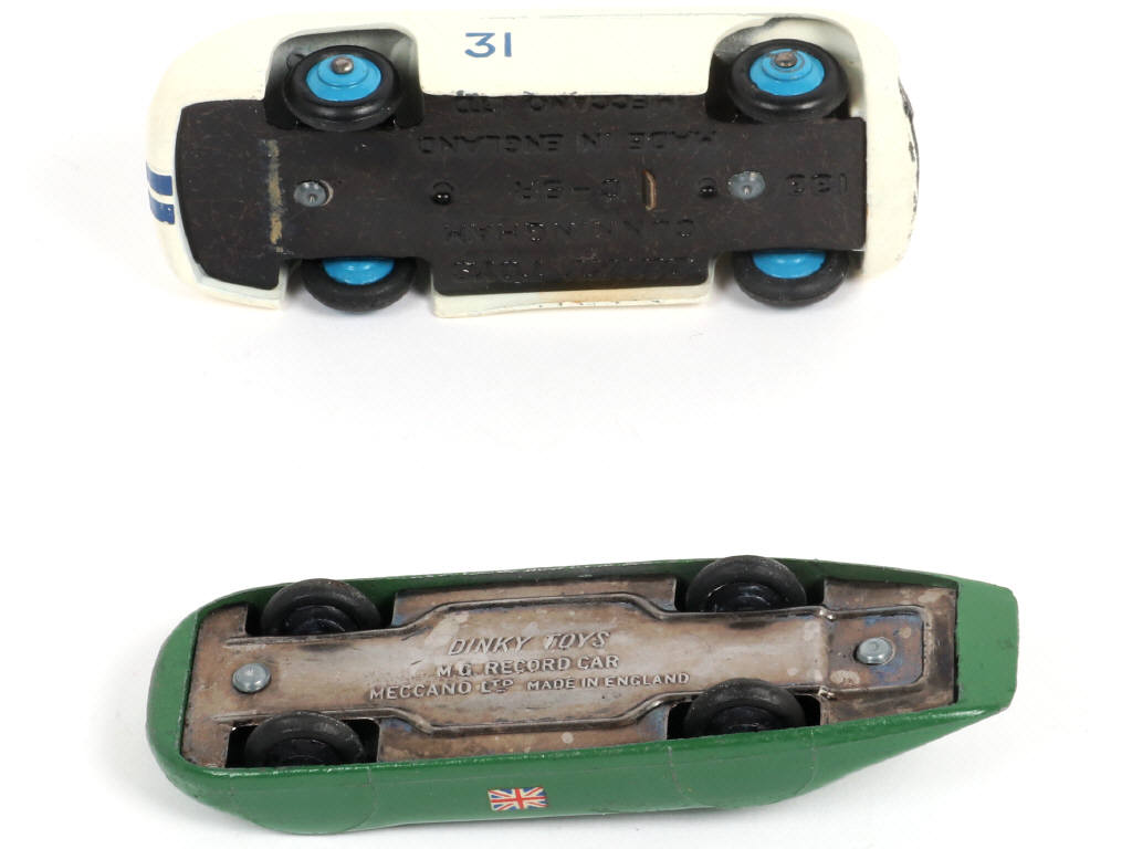 Lot 177 - DINKY TOYS (GB) (2)