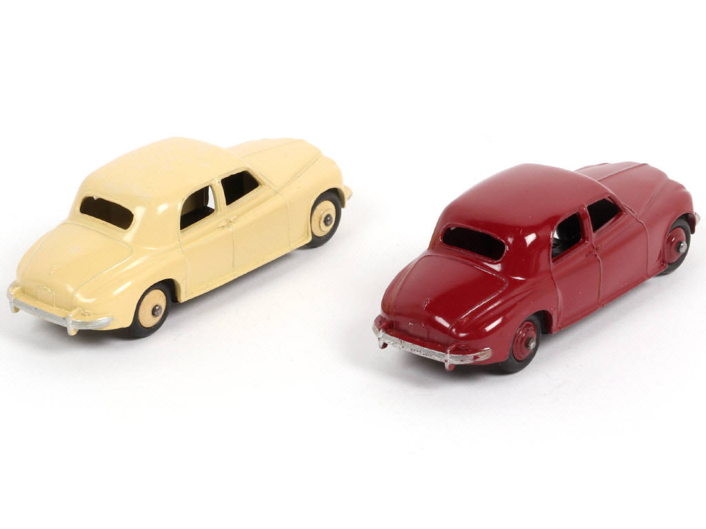 Lot 184 - DINKY TOYS (GB) (2)