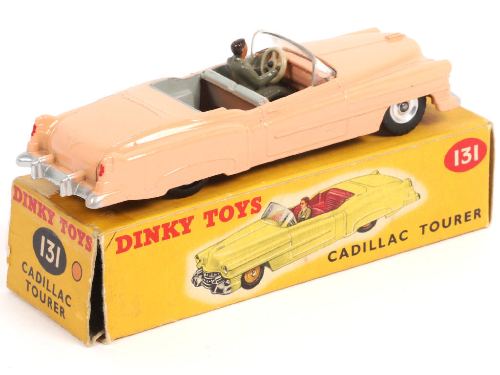 Lot 122 - DINKY TOYS (GB) (1)