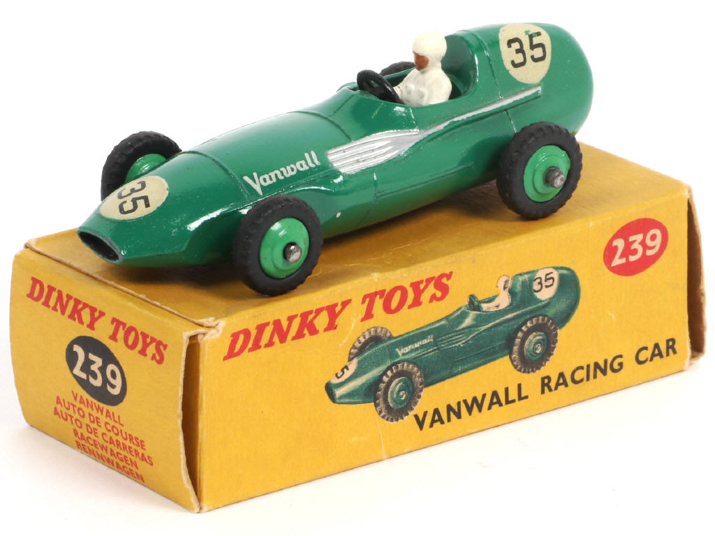 Lot 115 - DINKY TOYS (GB) (1)