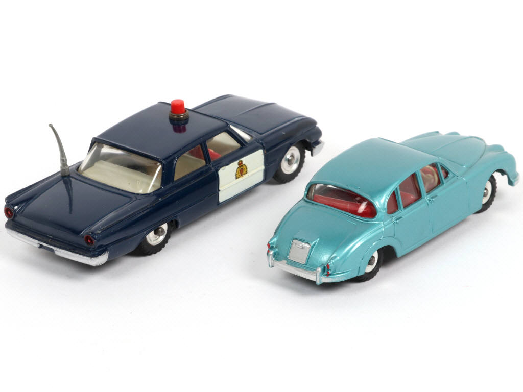 Lot 192 - DINKY TOYS (GB) (2)