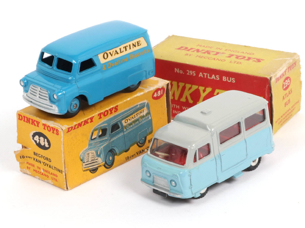 Lot 200 - DINKY TOYS (GB) (2)