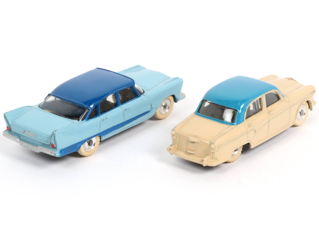 Lot 191 - DINKY TOYS (GB) (2)