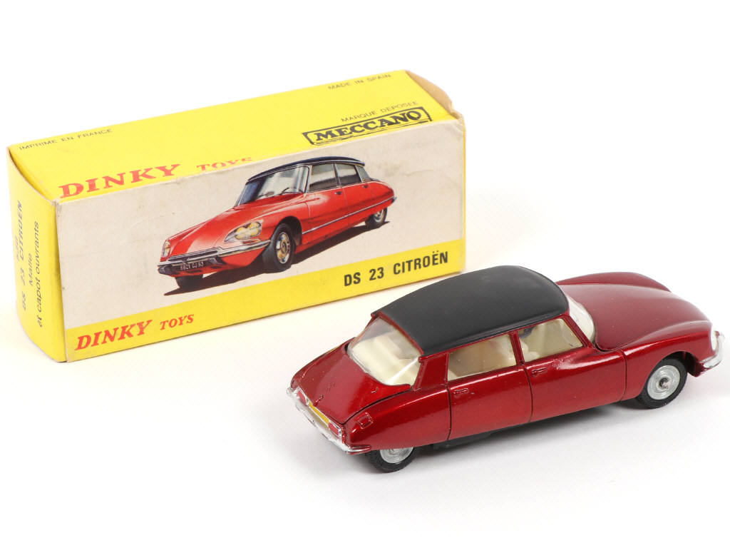 Lot 271 - DINKY TOYS (FRANCE) (1)