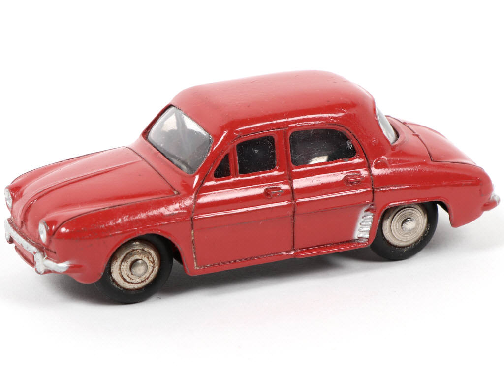 Lot 245 - DINKY TOYS (FRANCE) (1)