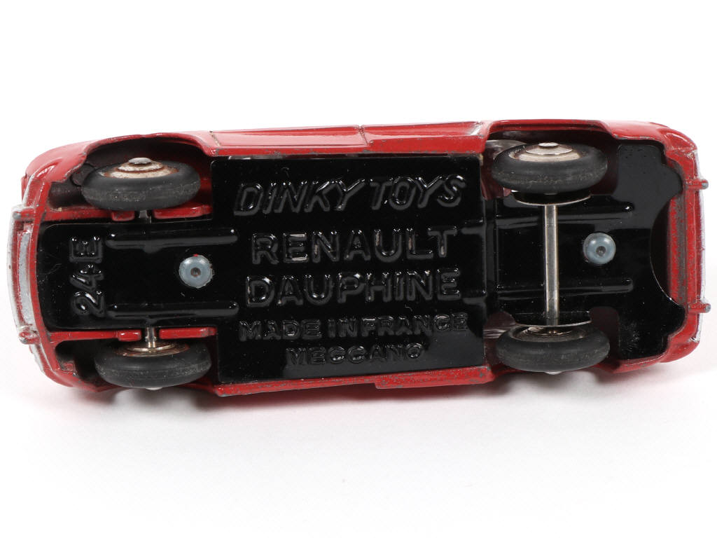 Lot 245 - DINKY TOYS (FRANCE) (1)