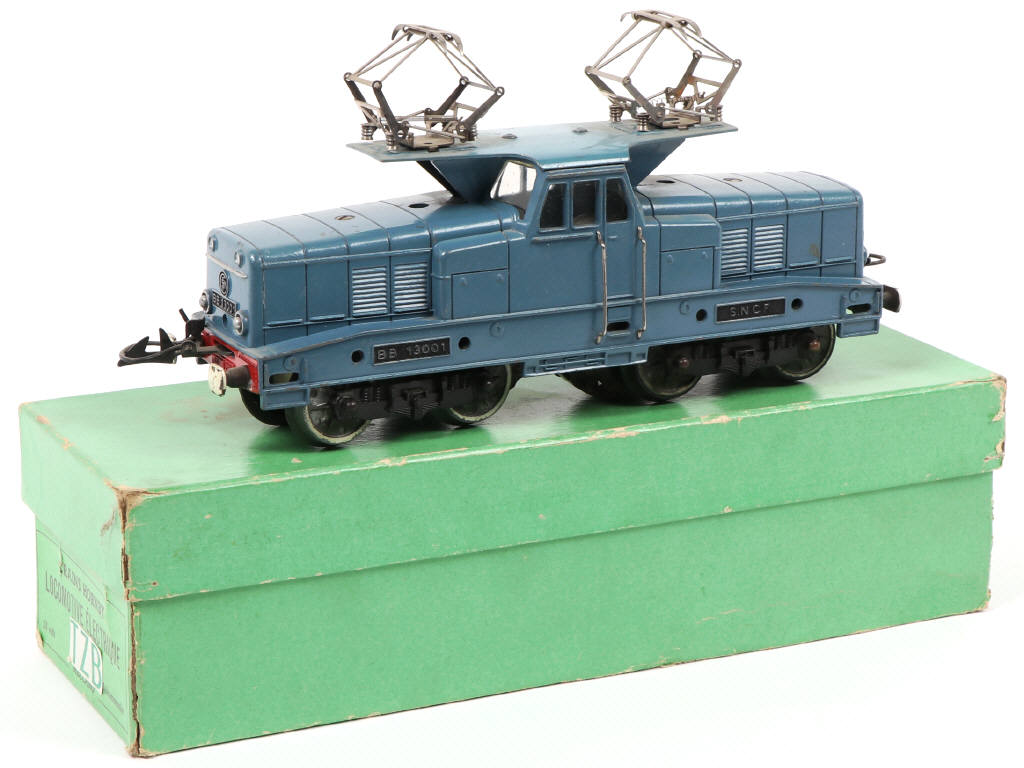 Lot 12 - HORNBY 'O' (FRANCE) (1)