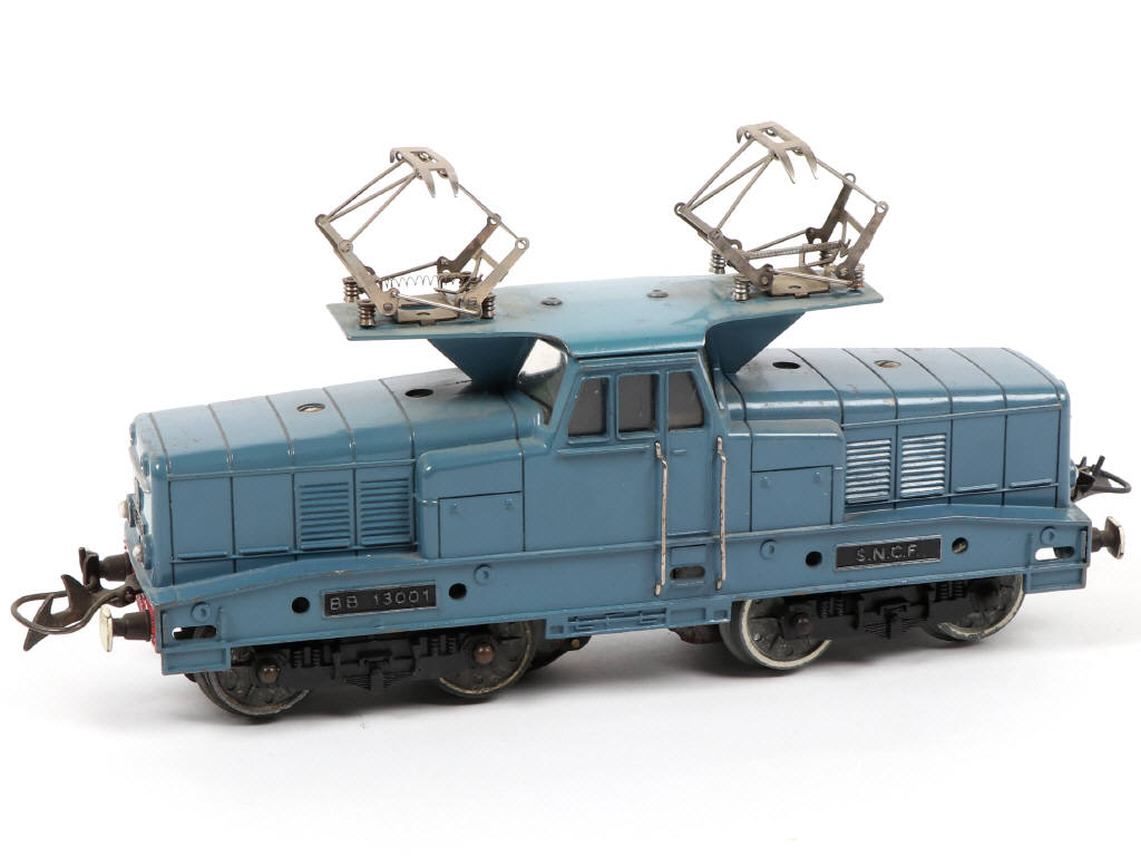 Lot 12 - HORNBY 'O' (FRANCE) (1)