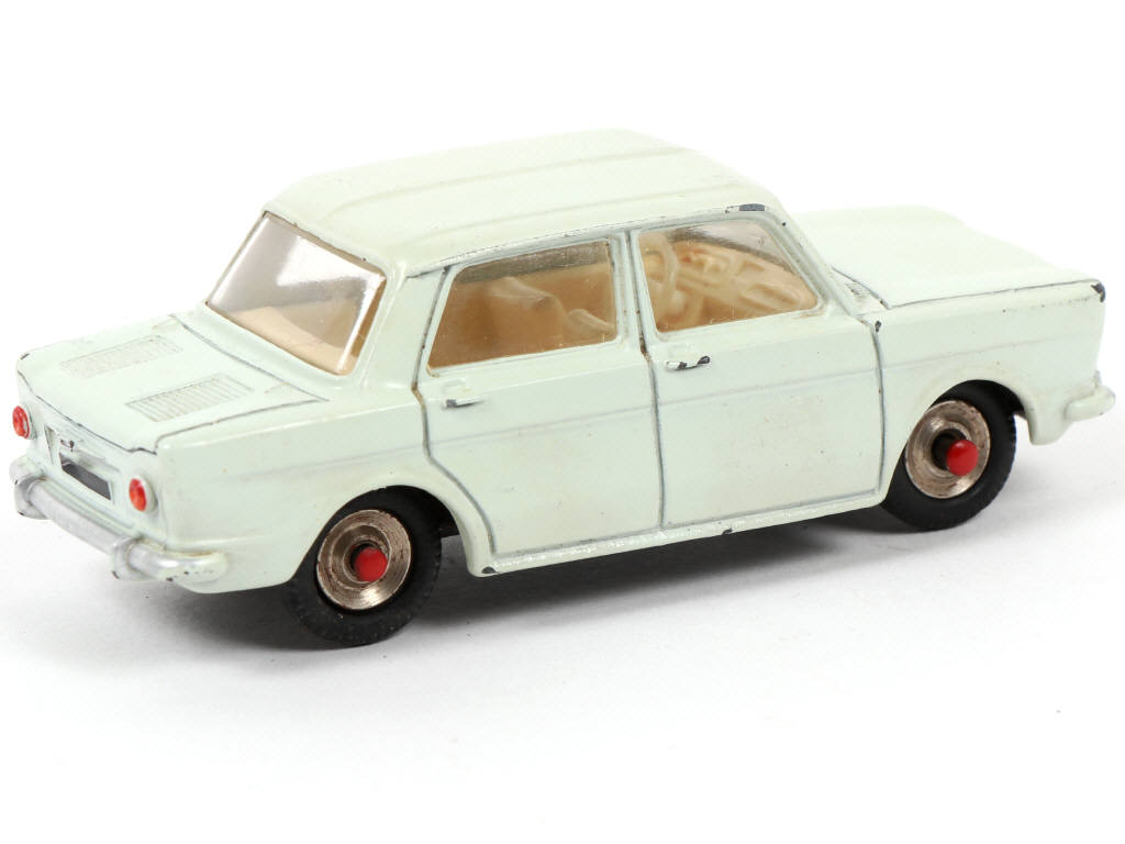 Lot 235 - DINKY TOYS (FRANCE) (1)