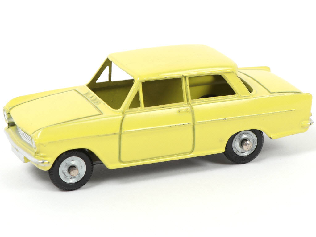 Lot 210 - DINKY TOYS (FRANCE) Série JUNIOR (1)