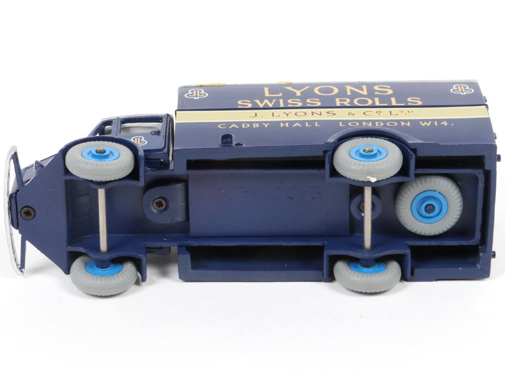 Lot 215 - RUBY TOYS (GB) (1)