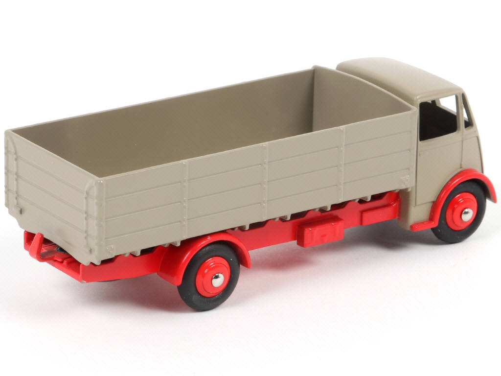 Lot 403 - DAN-TOYS (FRANCE) (1)