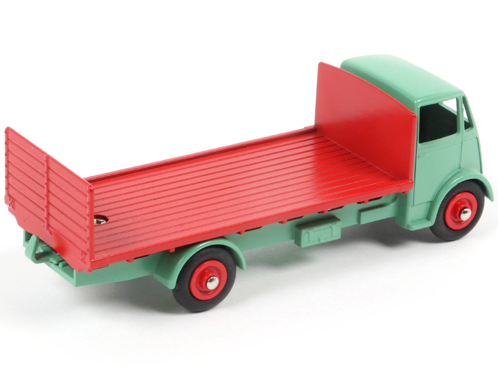 Lot 401 - DAN-TOYS (FRANCE) (1)