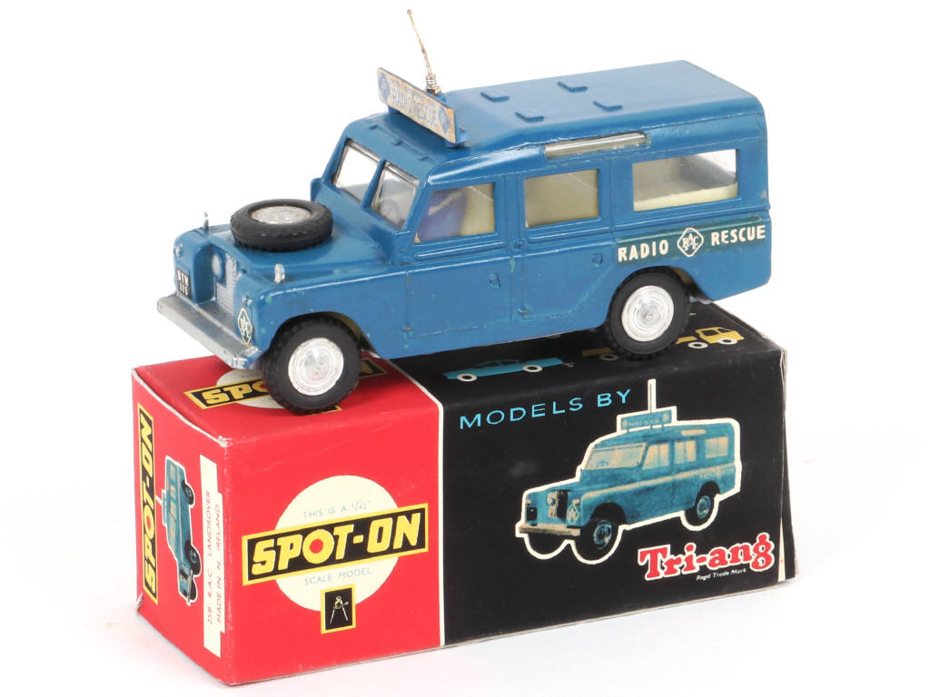 Lot 242 - SPOT-ON (GB) (1)