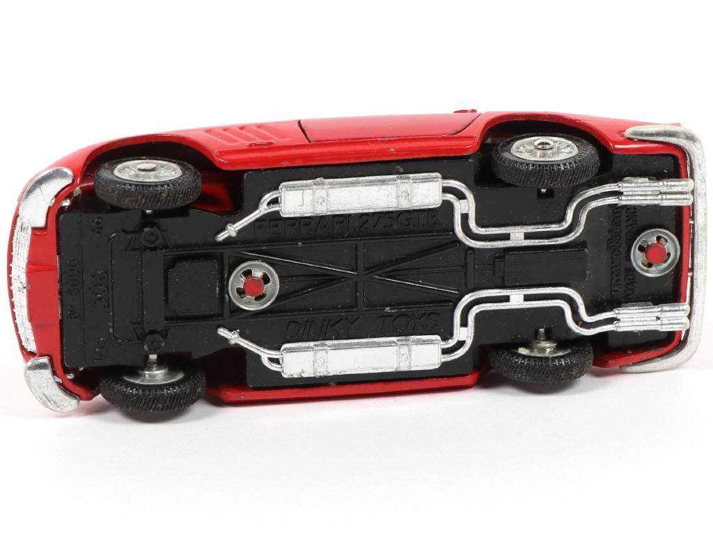 Lot 411 - DINKY TOYS (FRANCE) (1)