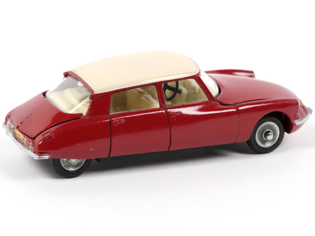 Lot 408 - DINKY TOYS (FRANCE) (1)