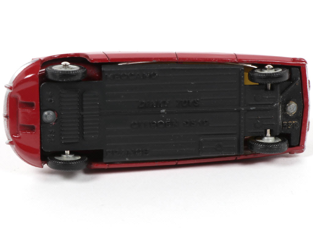 Lot 408 - DINKY TOYS (FRANCE) (1)