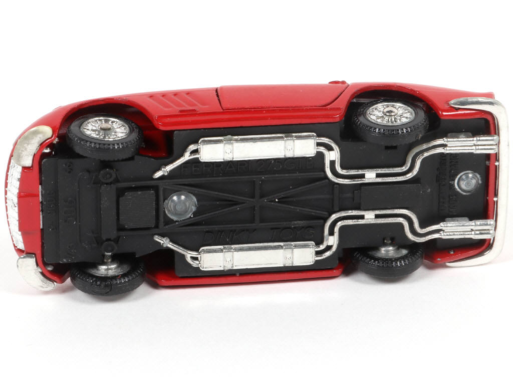 Lot 422 - DINKY TOYS (FRANCE) (1)