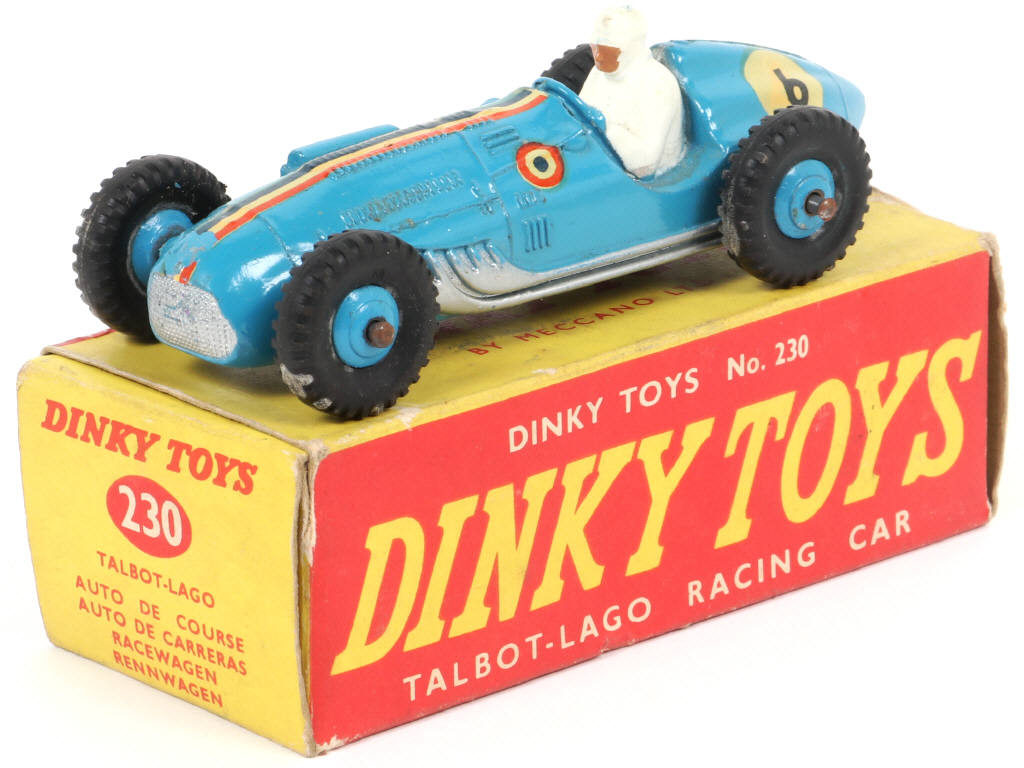 Lot 394 - DINKY TOYS (GB) (1)