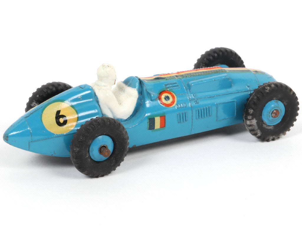 Lot 394 - DINKY TOYS (GB) (1)