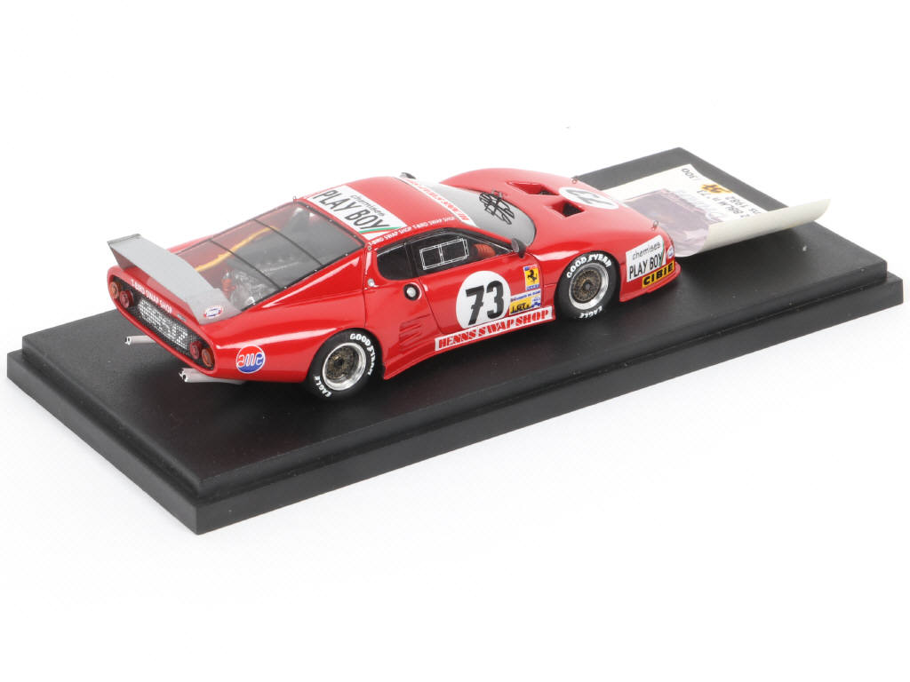 Lot 137 - DIVERS (1)