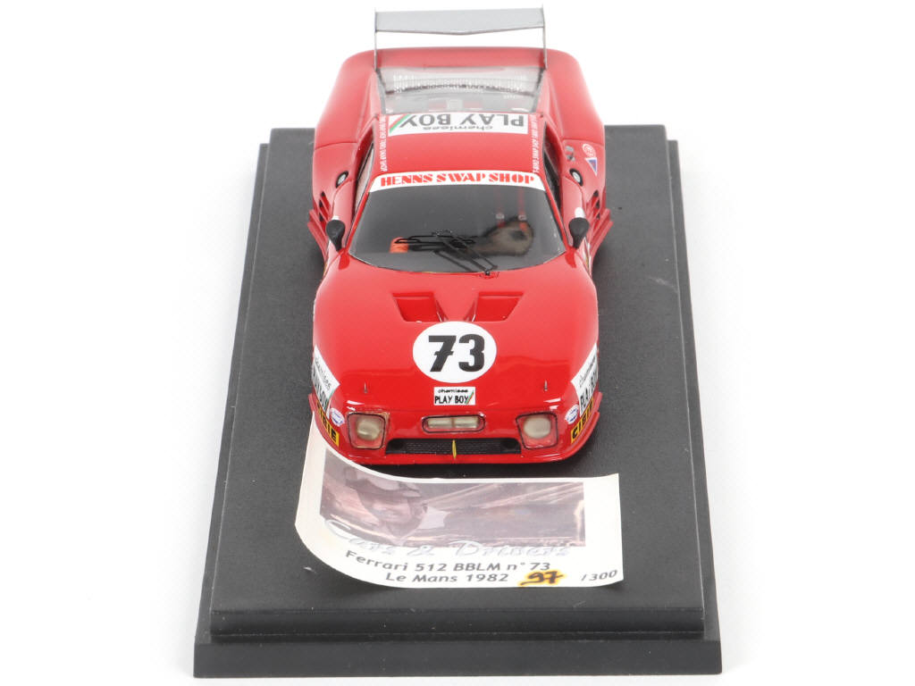 Lot 137 - DIVERS (1)