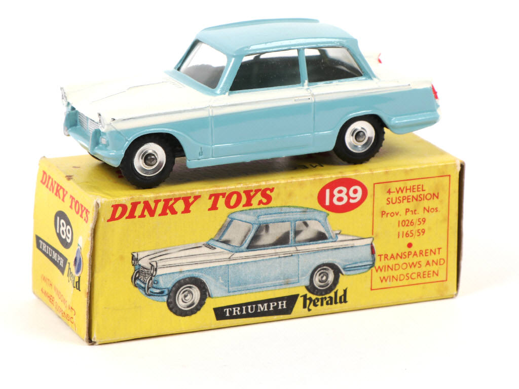 Lot 397 - DINKY TOYS (GB) (1)