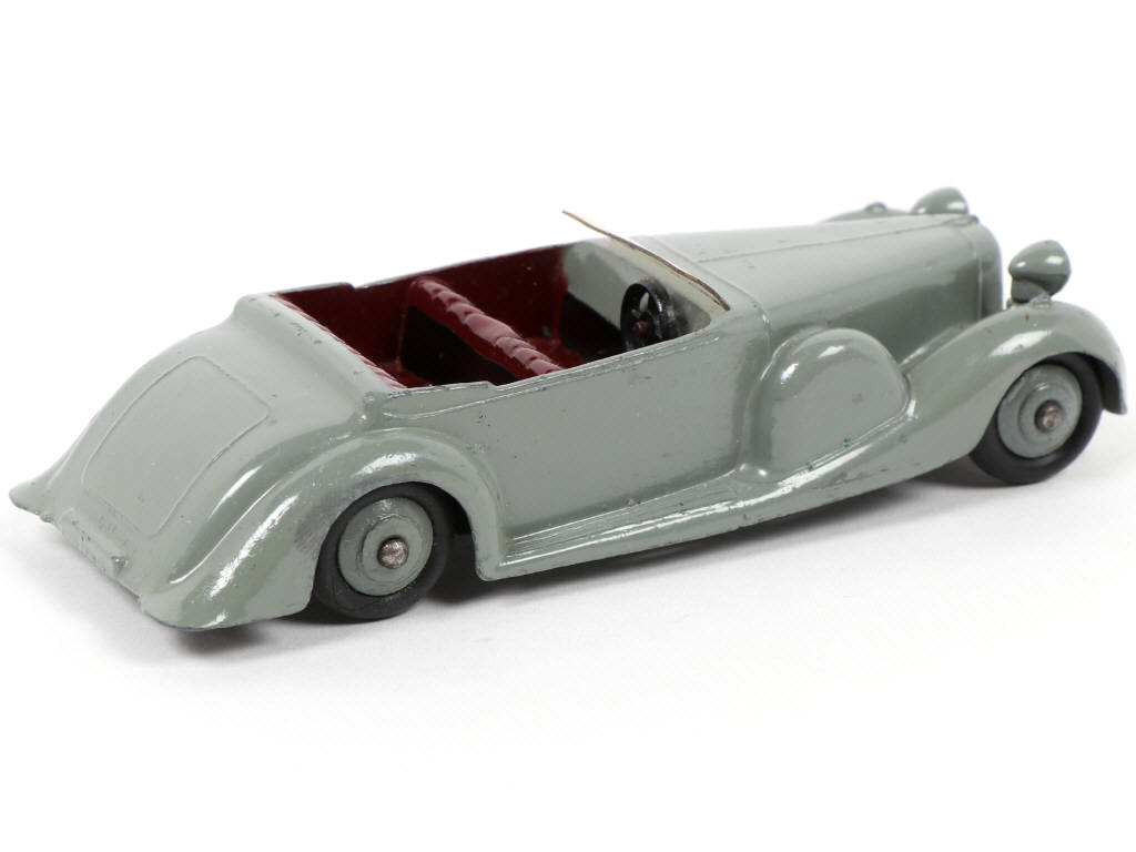 Lot 389 - DINKY TOYS (GB) (1)