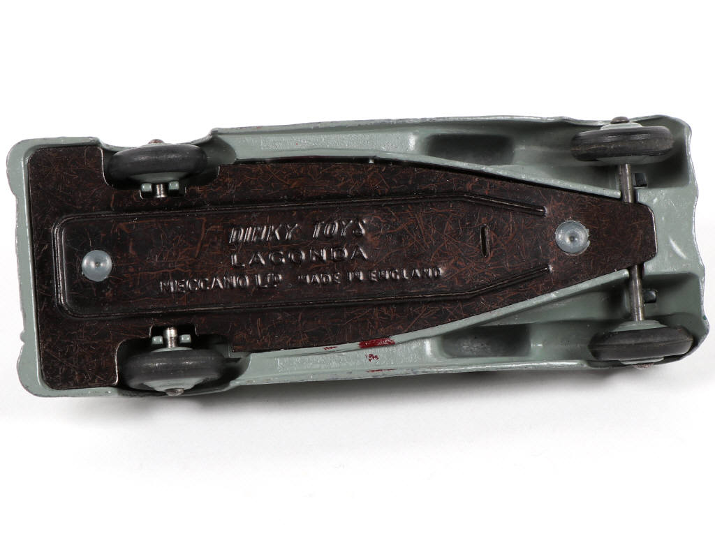 Lot 389 - DINKY TOYS (GB) (1)