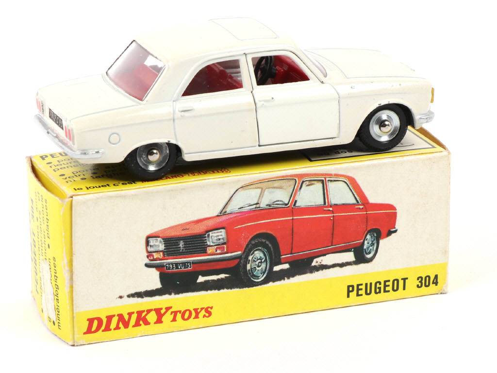 Lot 426 - DINKY TOYS (FRANCE) (1)