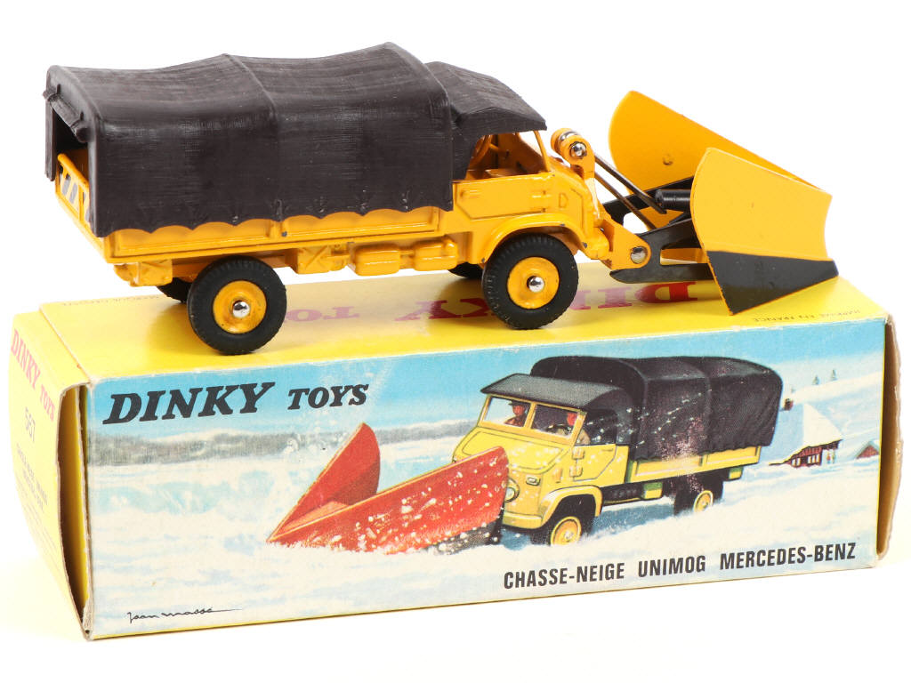 Lot 432 - DINKY TOYS (FRANCE) (1)