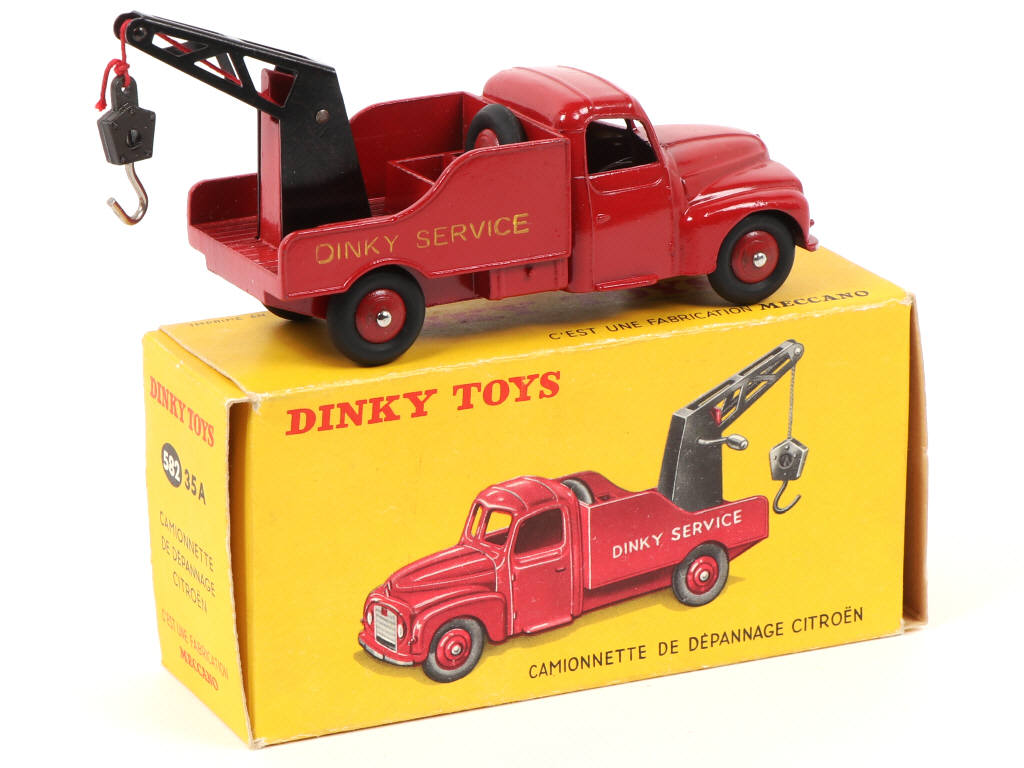 Lot 430 - DINKY TOYS (FRANCE) (1)